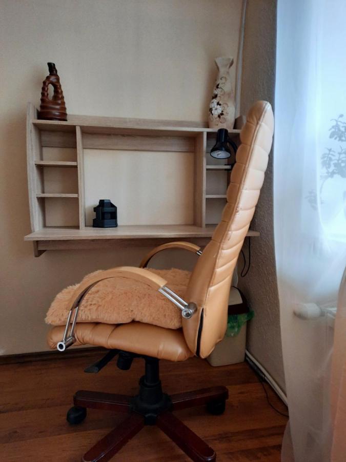Apartment In The Historical City Center Чернивци Екстериор снимка